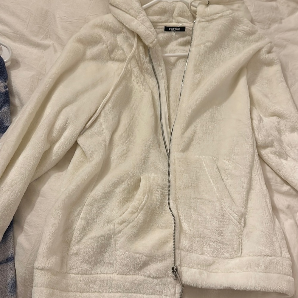 White fluffy zipup